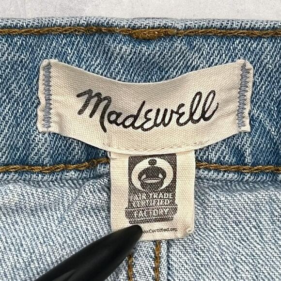 ★ Madewell Classic High-Waisted Light Wash Straight-Leg Jeans ★ - Picture 4 of 8